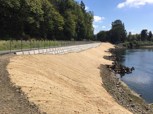 image of Snoqualmie River flood protection project at the Sinnema Quaale site, taken August 11, 2016