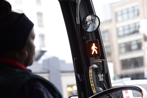 photo: system shows bus driver a 'walk' sign