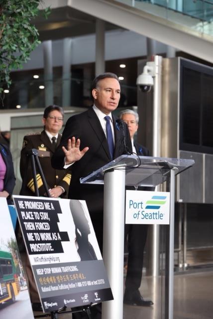 Executive Constantine joined other leaders to launch the unified public awareness campaign at Sea-Tac International Airport.
