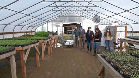 Harvest Against Hunger and King County Farmers Share VISTA, winner of the Green Globe Leader in Food System Resiliency Award